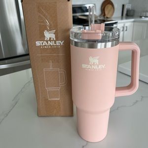 NEW IN BOX Nectar Stanley adventure quencher 40oz